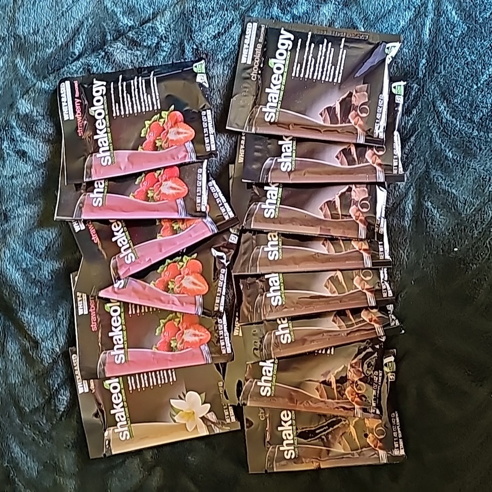 Shakology packets 14. Expired.